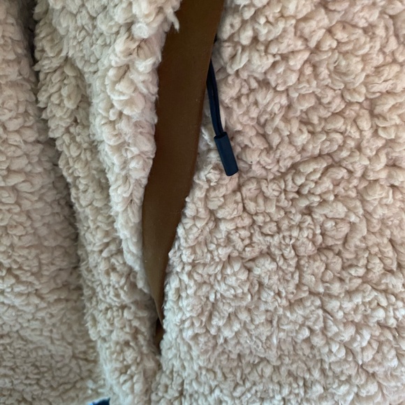 Be Boundless Sherpa Jacket/coat. - Picture 5 of 9